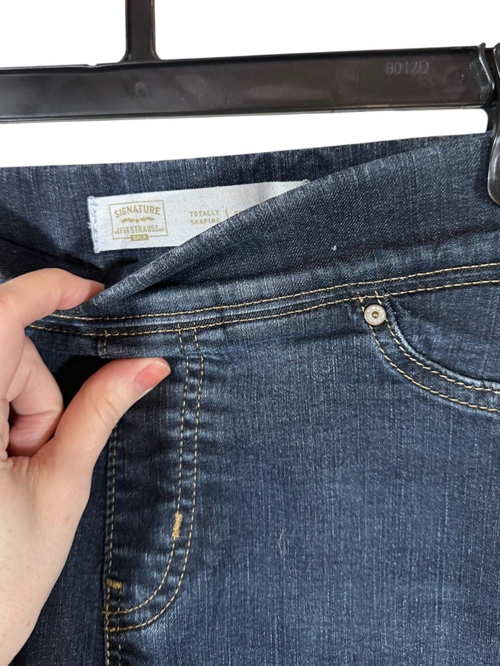 Levi Strauss Signature Gold Pull on Skinny Totally Shaping Jeans womens 18L - Picture 5 of 13